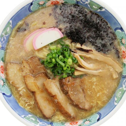 肉盛ふわふわ玉子ラーメン