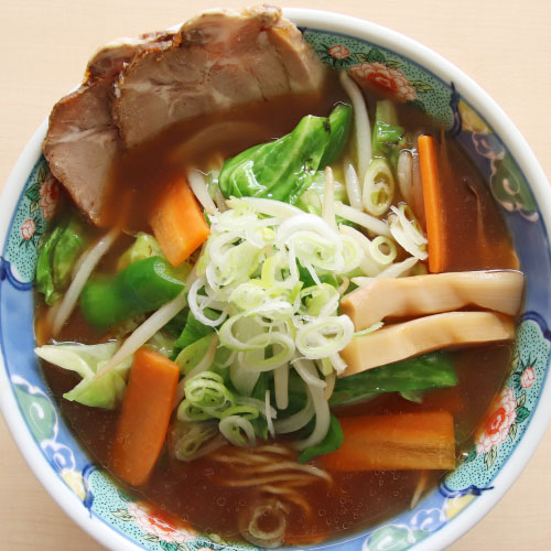 野菜醤油ラーメン