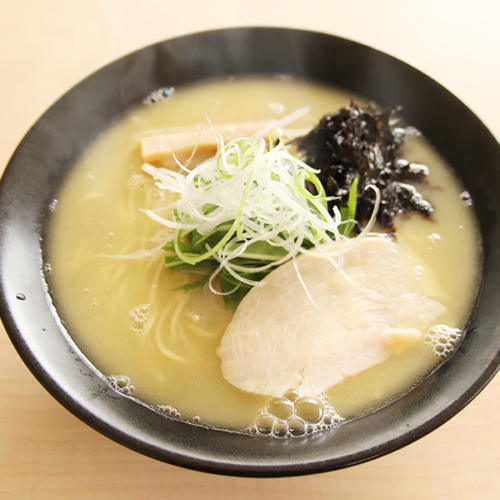 鶏塩白湯ラーメン