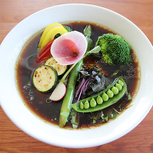 動物原料を使わない醤油ラーメン